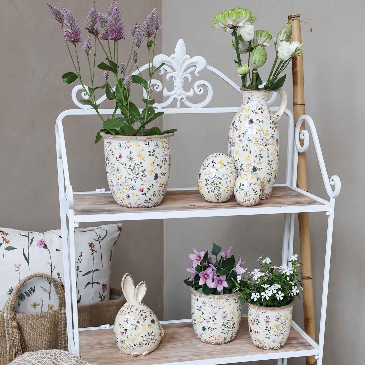 Cavaillon Flasche m. Blumenmotiv von Chic Antique