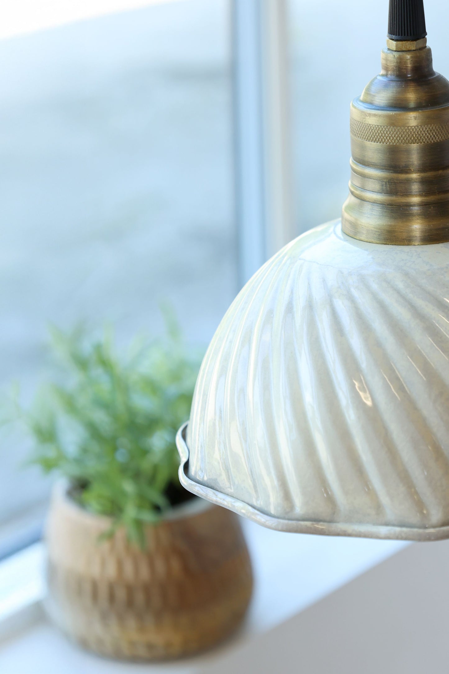 Lunel Lampe aus Emaille von Chic Antique