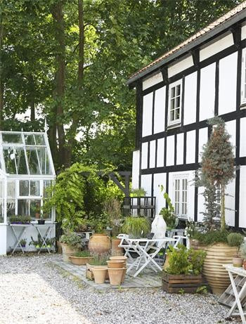 Sommerliche Außenbereiche von Jeanne d'Arc Living