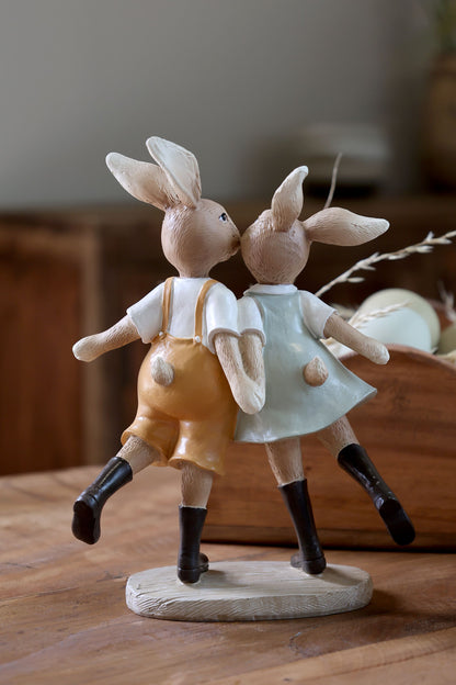 Kaninchen mit Kleid und Hose von Chic Antique