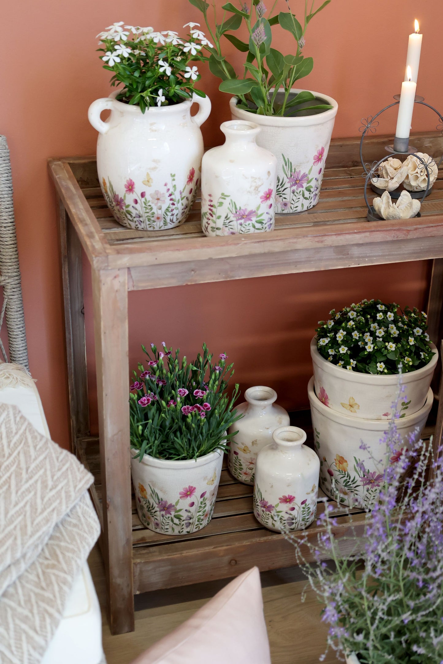 Avignon Kanne m. Blumenmotiv von Chic Antique