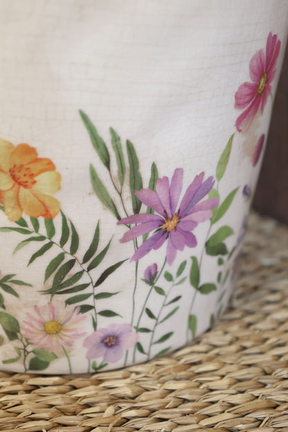 Avignon Kanne m. Blumenmotiv von Chic Antique